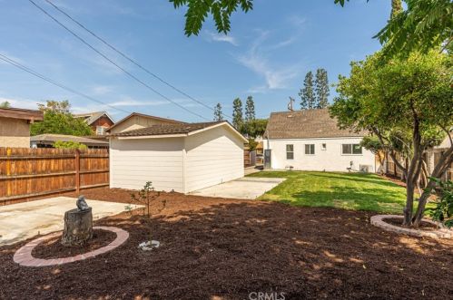 5127 Lindsey Ave, Pico Rivera CA  90660-2732 exterior