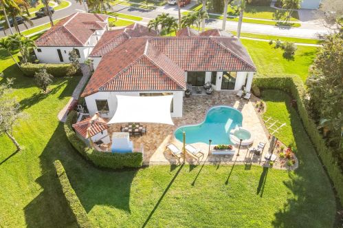 9979 Osprey Pointe Dr, Hobe Sound FL  33455-3023 exterior