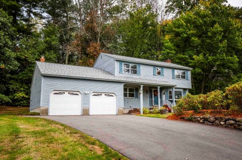39 Cole St, Salem, NH 03079-3947