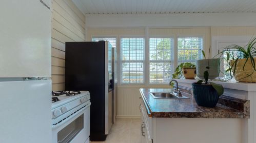 83 Launch Rd, Defuniak Springs FL  32433-9207 exterior