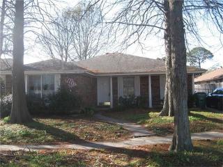 4800 Wilson Dr, Metairie, LA 70003-2621