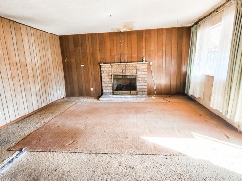 1675 Goodwin St, Seaside, CA 93955-4411