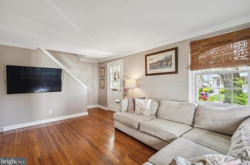 35 School St, Prospectville, PA 19002-4408