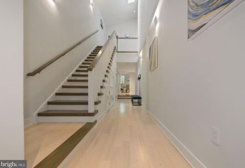 2709 N St, Washington, DC 20007-2131