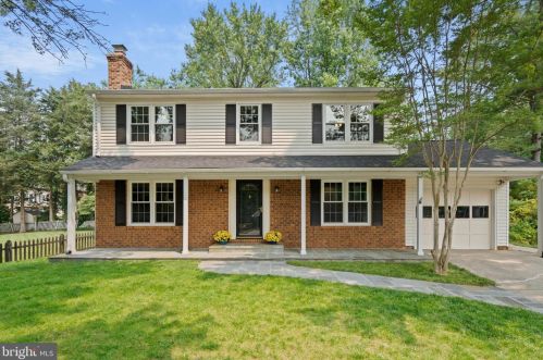 5637 Fort Corloran Dr, Springfield, VA 22015-2114