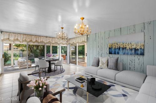 2396 Elmdale Ave, Simi Valley CA 93065-2509 exterior