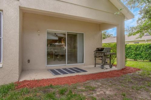 906 Summit Ash Ct, Deland FL  32724-7064 exterior