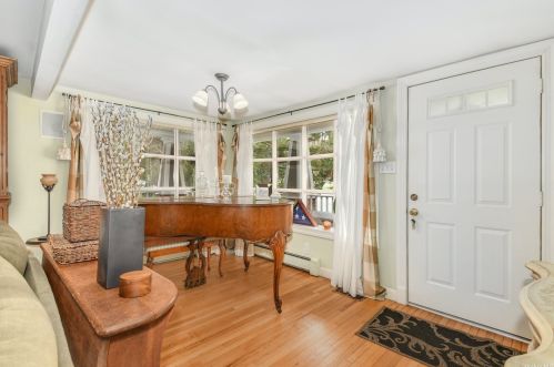 7 Sunken Meadow Rd, Northport NY  11768-2718 exterior