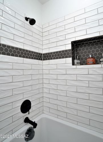 3944 Pine Creek Way, Tucson AZ 85745-7115 exterior