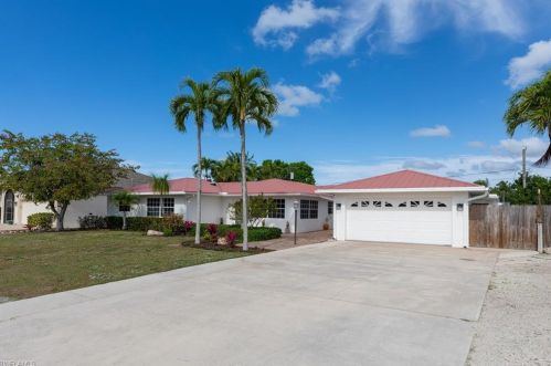 511 98th Ave, Naples, FL 34108-2219