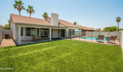 1320 Scott Ave, Gilbert AZ 85234-3687 exterior