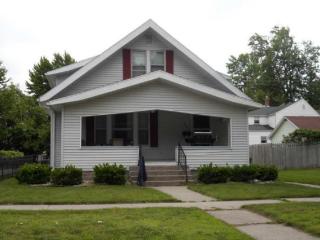 863 Wayne Ave, Defiance, OH 43512-2869