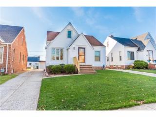 5615 Brownfield Dr, Cleveland, OH 44129-4205