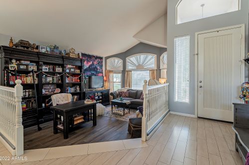 858 Constitution Dr, Gilbert, AZ 85296-9749