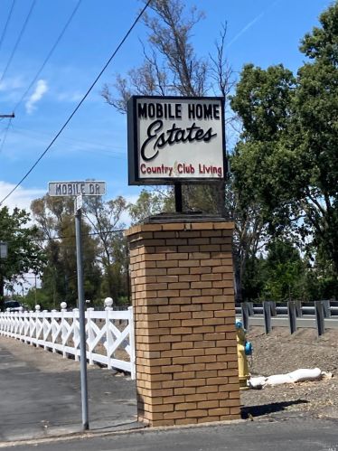 69 Arthur Dr, Santa Rosa CA 95403-1176 exterior