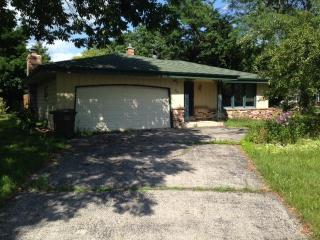 1200 River Park Cir, Mukwonago, WI 53149-1024