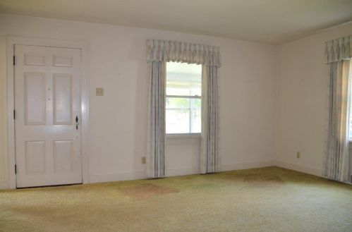 1150 Division St, Green Bay, WI 54303-3002