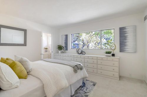 1558 Edgewood Dr, Palo Alto CA  94303-2819 exterior