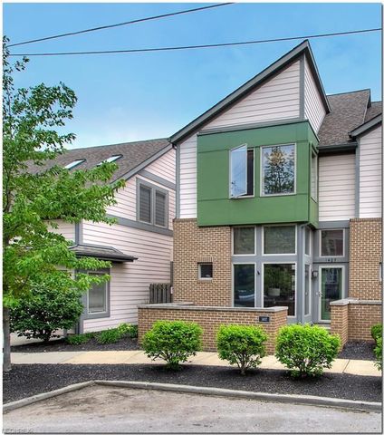 1407 Ridgewood Ave, Cleveland, OH 44107-5014