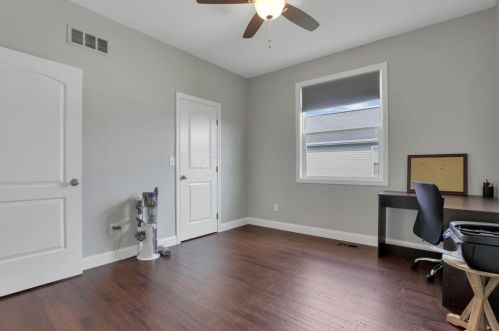 924 Kentucky Cir, Marysville OH  43040-7095 exterior