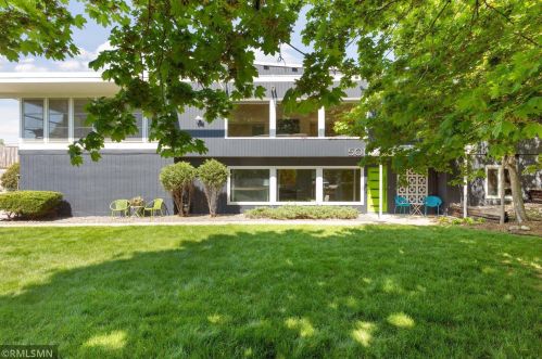 501 Clover Ln, Minneapolis, MN 55422-5104