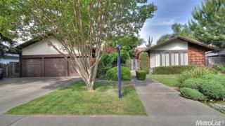 6731 Panorama Dr, Riverbank, CA 95367-2112