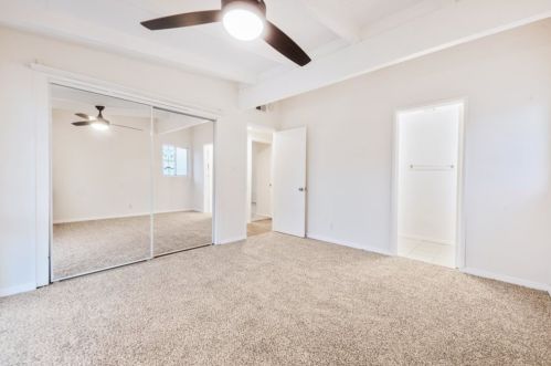 27325 Santa Clarita Rd, Santa Clarita CA  91350-1317 exterior