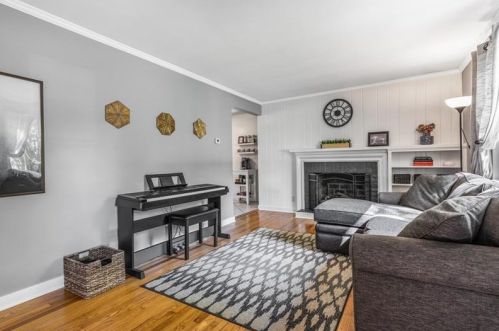 1101 Avon Ct, Pittsburgh, PA 15237-5727