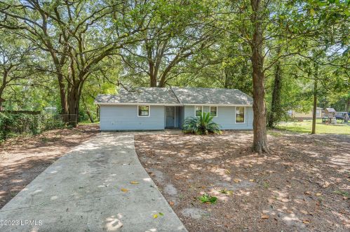 4 John Davis Ct, Beaufort, SC 29906-8307