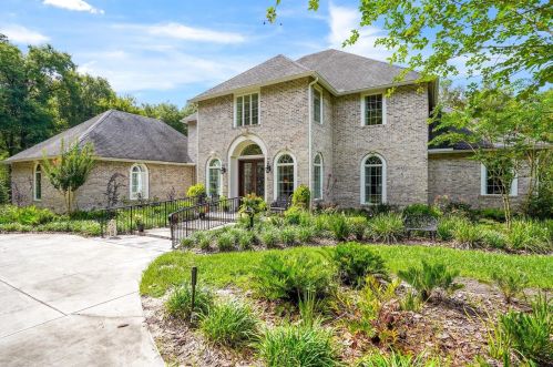1730 Taylor Woods Rd, Deland, FL 32724-9403