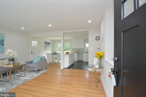 2608 Pioneer Ln, Falls Church VA  22043-3413 exterior