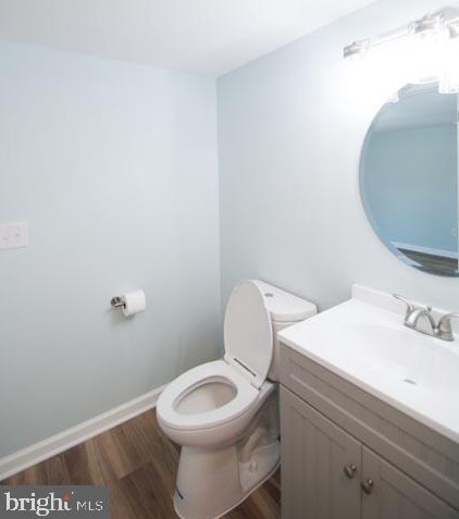 635 Ash St, Strasburg VA  22657-2028 exterior