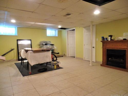 71 Merchant St, Bridgeport CT  06604-2214 exterior