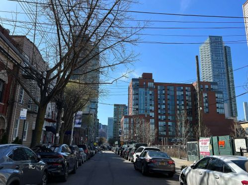 543 47th Rd, Long Island City, NY 11101-5535