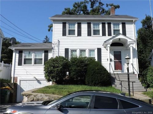 160 Circuit Ave, Waterbury, CT 06708-2161