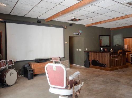 6737 180th Avenue Rd, Ocklawaha FL  32179-7002 exterior