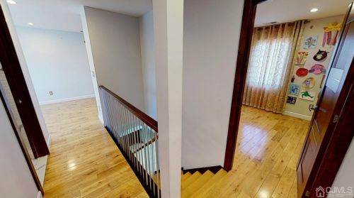 33 Berkshire Rd, Old Bridge NJ  08857-1601 exterior