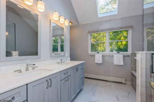 5 Shirewood Dr, Scotch Plains NJ 07076-2513 exterior