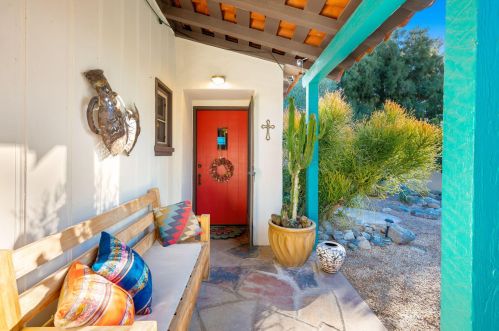 67658 Club House Dr, Desert Hot Springs CA  92241-7425 exterior