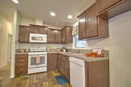39 Clipper Ln, Modesto CA  95356-1711 exterior