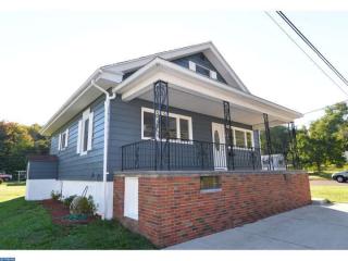 449 Broad Mountain Ave, Frackville, PA 17931-2401