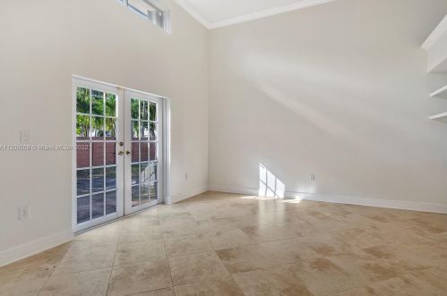 7090 5th Ave, Hialeah FL  33014-4952 exterior