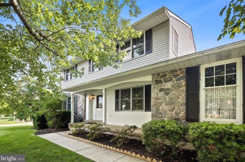 2412 Manet Rd, Wilmington, DE 19810-3519