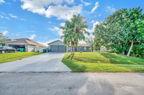 3197 Esperanto St, Fort Pierce FL  34953-4502 exterior