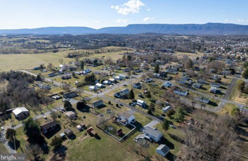 509 6th St, Richmond National Battlefiel VA  22835-1449 exterior