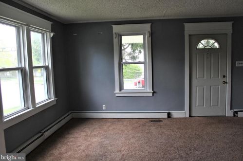4603 Naamans Creek Rd, Boothwyn PA  19060-2214 exterior