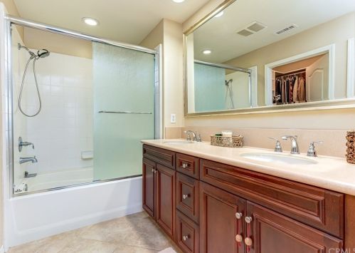 98 Talisman, Irvine CA  92620-3843 exterior