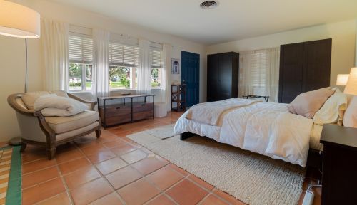961 Paseo Palmera, West Palm Beach, FL 33405-2057