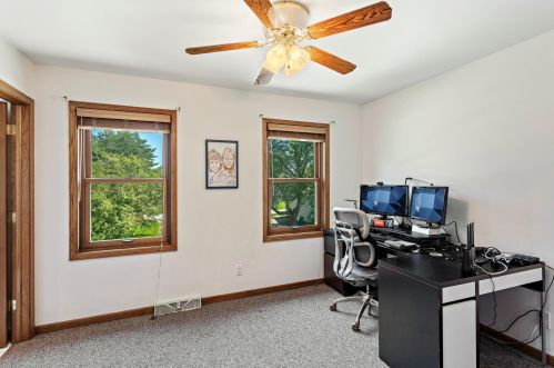 2921 Paget Ct, Thiensville WI  53092-2320 exterior