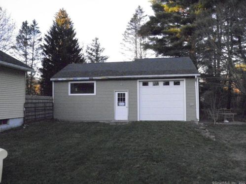 21 Humes Rd, Killingly CT  06241-1226 exterior